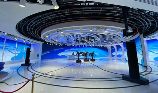 El proyecto más grande de Qatar en el ámbito de Radiodifusión, un total de 430 m2, adopta el panel LED de Fine-Pitch de LianTronics